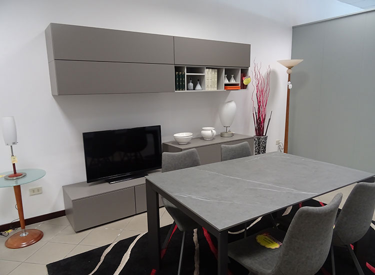 Zago e Ortalli: Fuori tutto dal 27 settembre, per chiusura attività